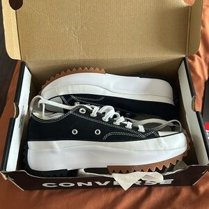 NEVER WORN CONVERSE Run Star Hike Platform